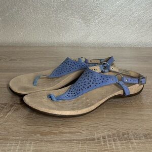 Vionic Women 9 Blue Perforated Leather Thong Sandals
